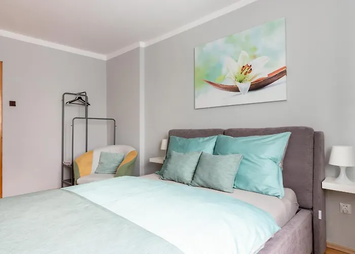 בית נופש Staymoovers - Piekna W Poblizu Krakowa *